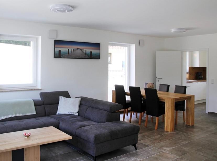 Ferienhaus Ferati Γκούνζμπουργκ Εξωτερικό φωτογραφία