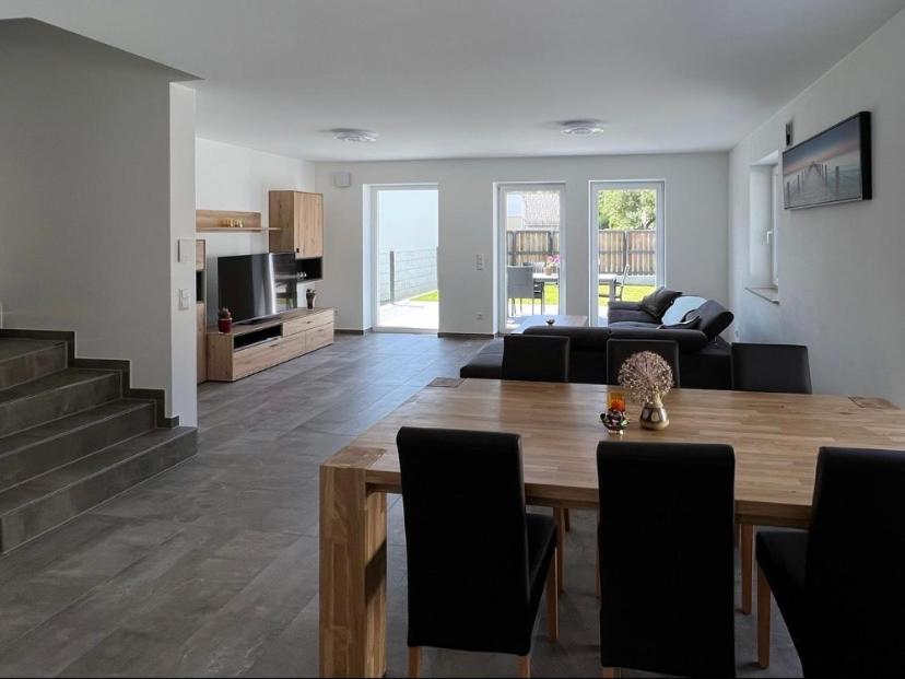 Ferienhaus Ferati Γκούνζμπουργκ Εξωτερικό φωτογραφία